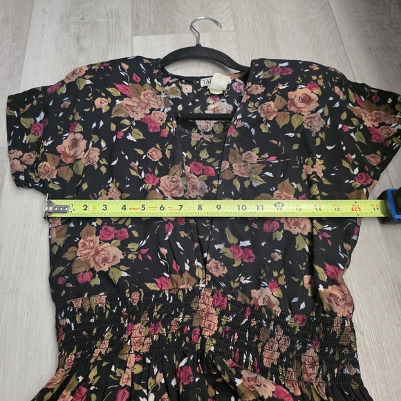 Vintage 80's Chic Floral Midi Dress in Black - Picture 8 of 9